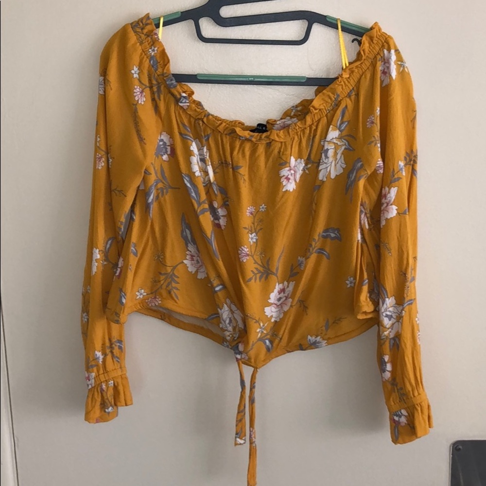 Off the Shoulder Ruffled Cropped Blouse